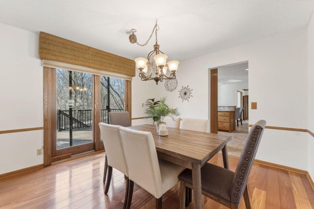 10665 Northmark Drive, Eden Prairie, MN 55344