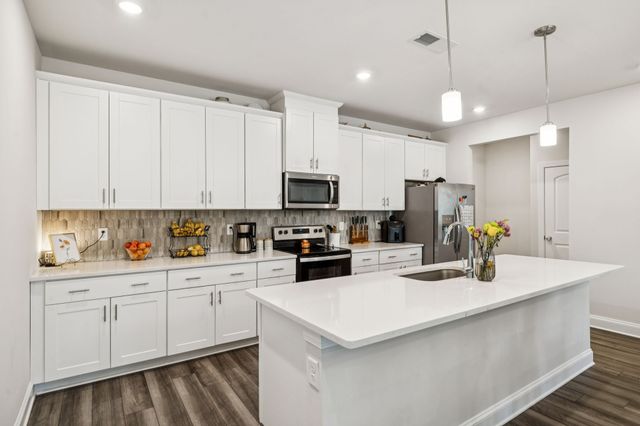 712 Taylor Bend Rd, Columbia, TN 38401