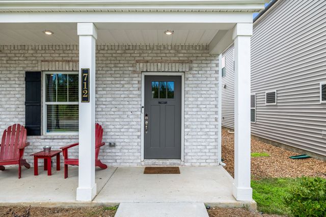 712 Taylor Bend Rd, Columbia, TN 38401