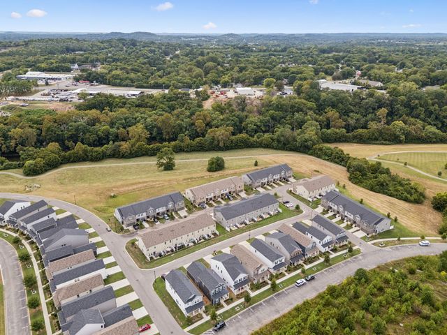 712 Taylor Bend Rd, Columbia, TN 38401