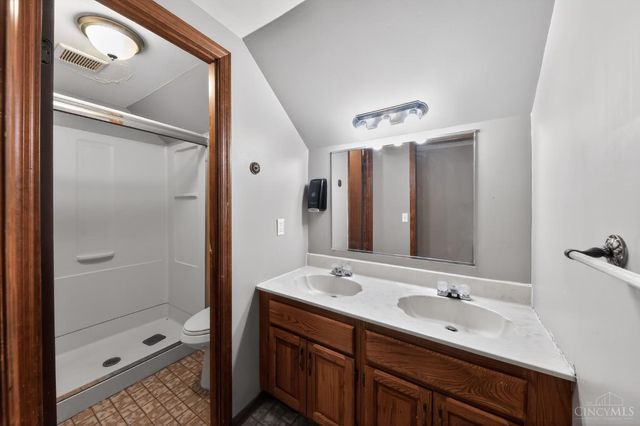 5228 Relluk Drive, Green Twp, OH 45238