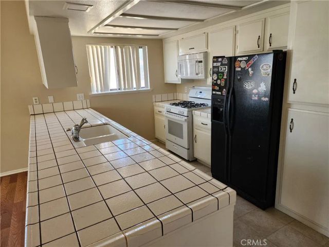 18663 Arrowhead Trail, Victorville, CA 92395