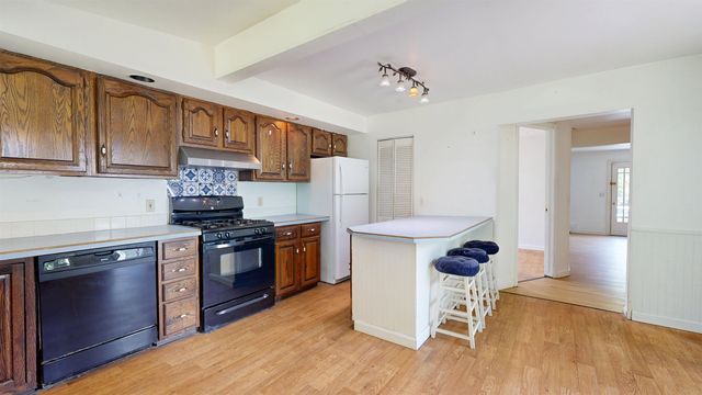4 Myers Court, South Burlington, VT 05403