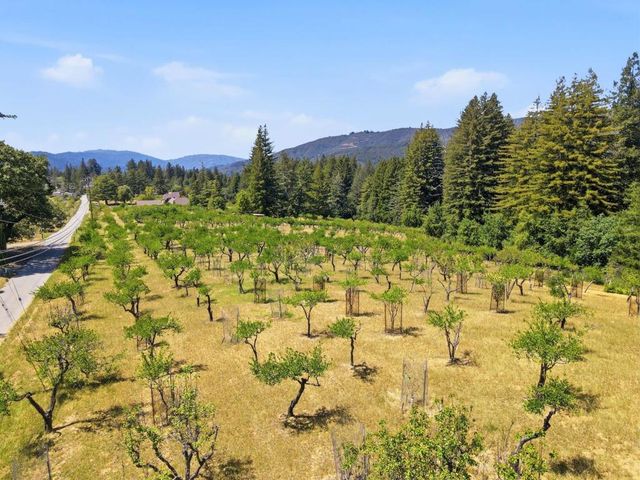 24580 Loma Prieta Avenue, Los Gatos, CA 95033