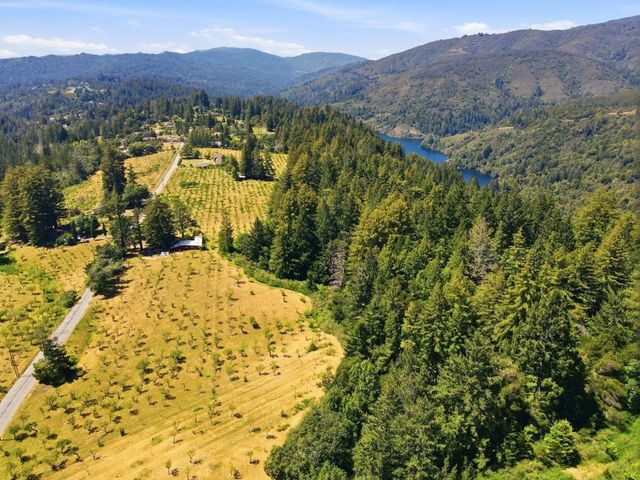 24580 Loma Prieta Avenue, Los Gatos, CA 95033