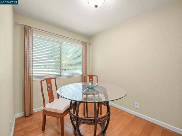 1308 Walden Rd 27, Walnut Creek, CA 94597