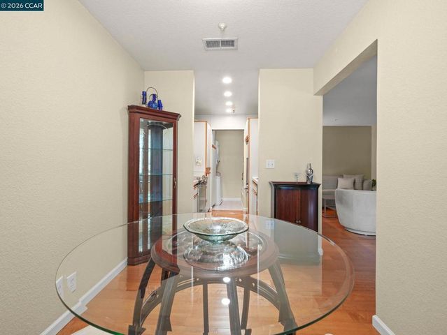 1308 Walden Rd 27, Walnut Creek, CA 94597