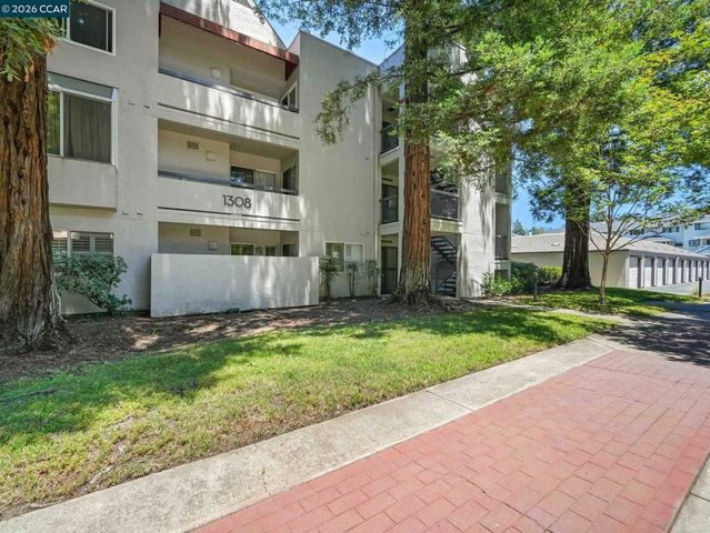 1308 Walden Rd 27, Walnut Creek, CA 94597