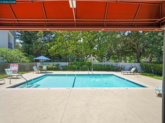 1308 Walden Rd 27, Walnut Creek, CA 94597