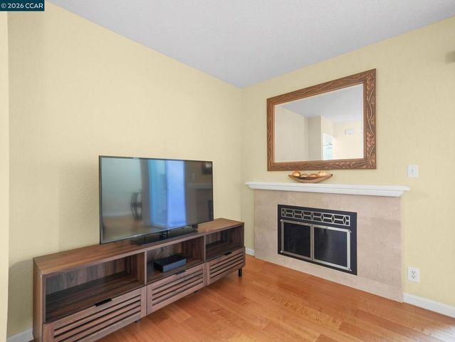 1308 Walden Rd 27, Walnut Creek, CA 94597