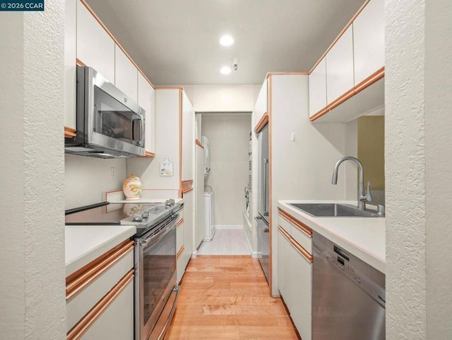 1308 Walden Rd 27, Walnut Creek, CA 94597