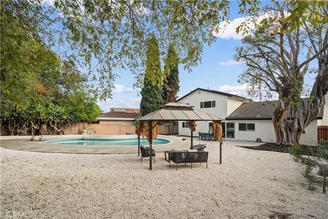 17215 buttonwood st, Fountain Valley, CA 92708