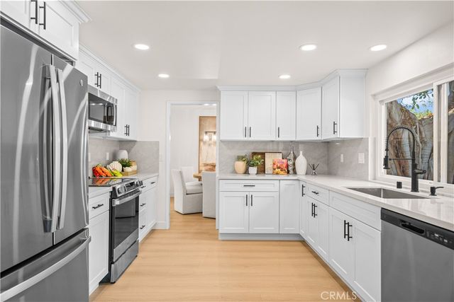 17215 buttonwood st, Fountain Valley, CA 92708