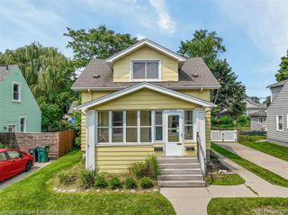 1416 Leroy Street, Fenton, MI 48220