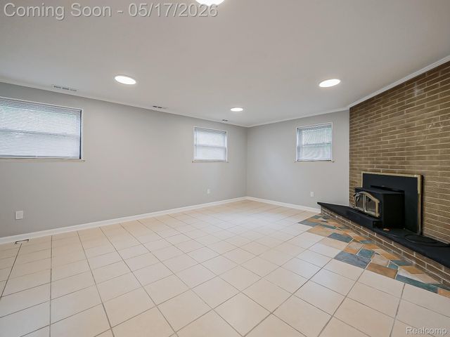 7580 Thornwood Street, Canton Charter Township, MI 48187