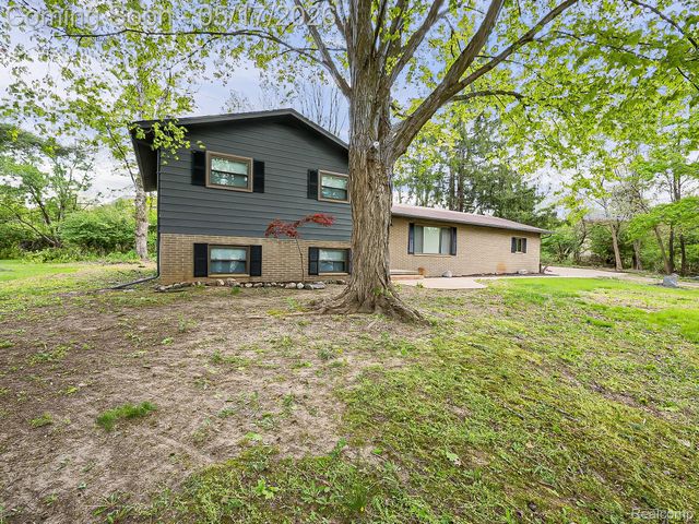 7580 Thornwood Street, Canton Charter Township, MI 48187