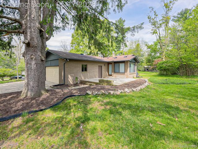 7580 Thornwood Street, Canton Charter Township, MI 48187