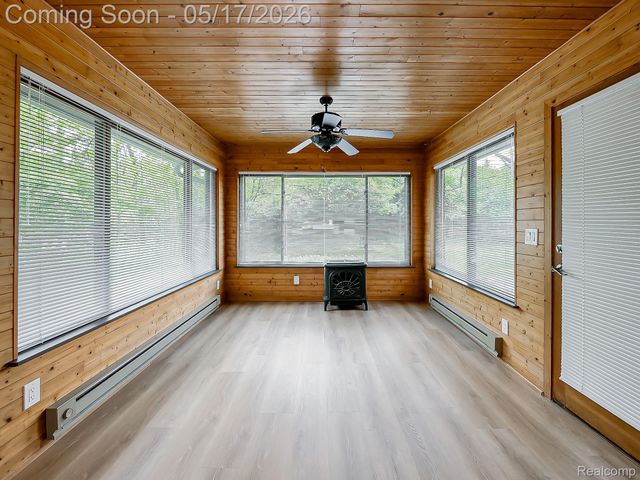 7580 Thornwood Street, Canton Charter Township, MI 48187