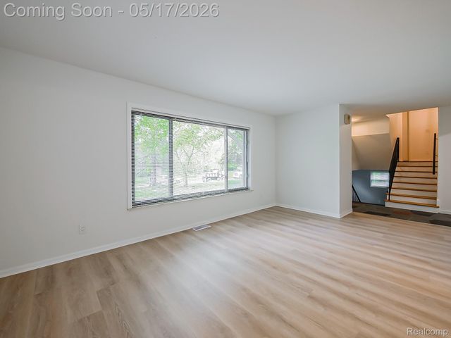 7580 Thornwood Street, Canton Charter Township, MI 48187