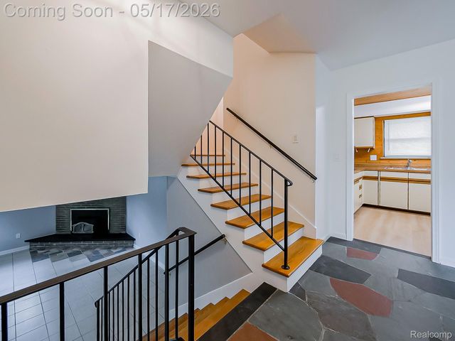 7580 Thornwood Street, Canton Charter Township, MI 48187