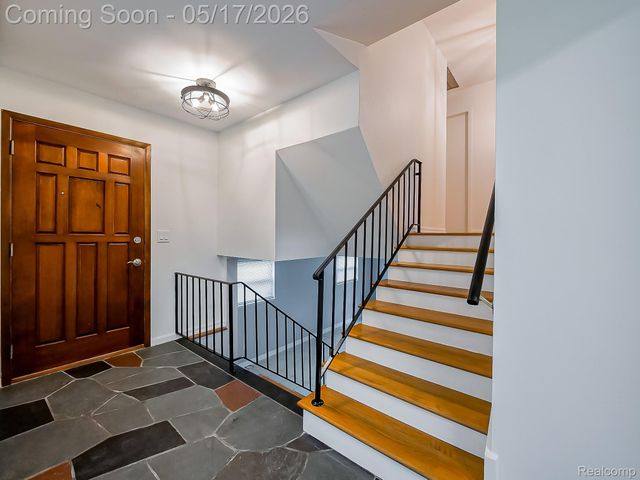 7580 Thornwood Street, Canton Charter Township, MI 48187