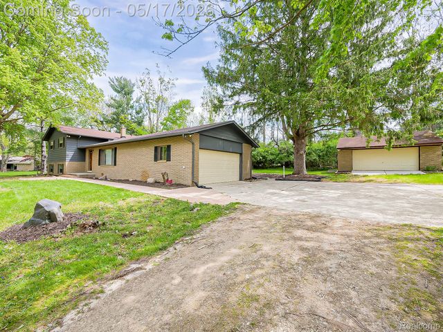 7580 Thornwood Street, Canton Charter Township, MI 48187