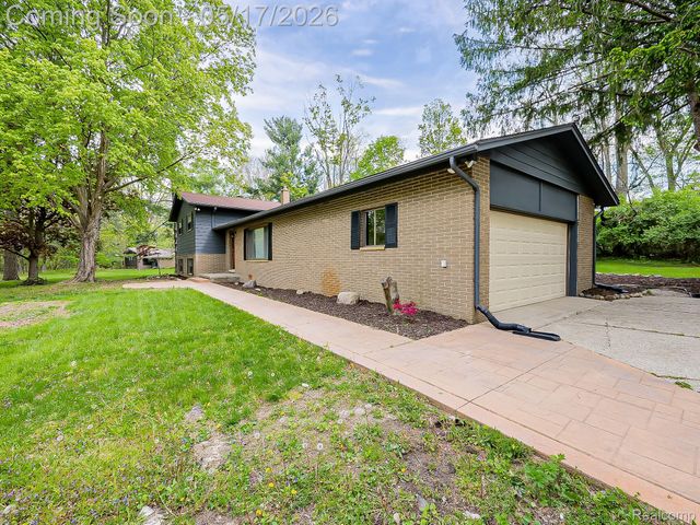 7580 Thornwood Street, Canton Charter Township, MI 48187