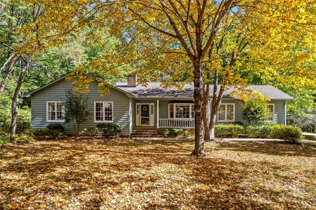 864 Hunter Drive, Mooresville, NC 28115