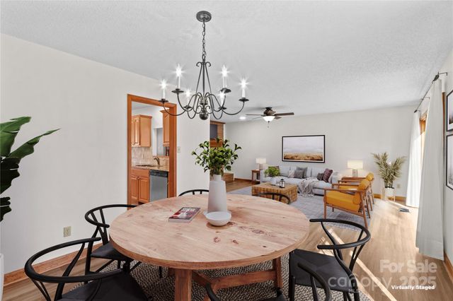 864 Hunter Drive, Mooresville, NC 28115