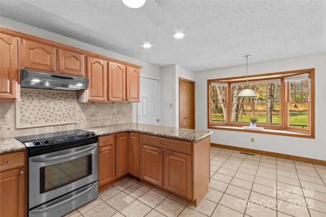 864 Hunter Drive, Mooresville, NC 28115