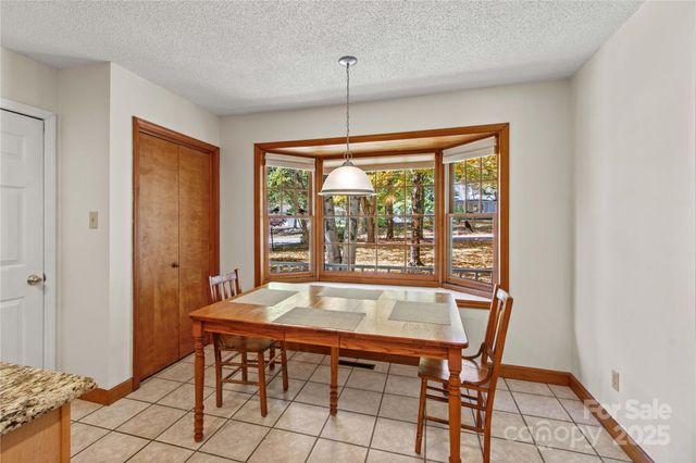 864 Hunter Drive, Mooresville, NC 28115