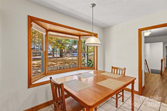 864 Hunter Drive, Mooresville, NC 28115