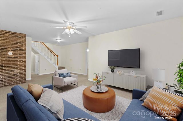 864 Hunter Drive, Mooresville, NC 28115