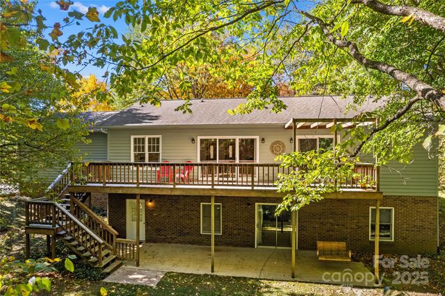 864 Hunter Drive, Mooresville, NC 28115