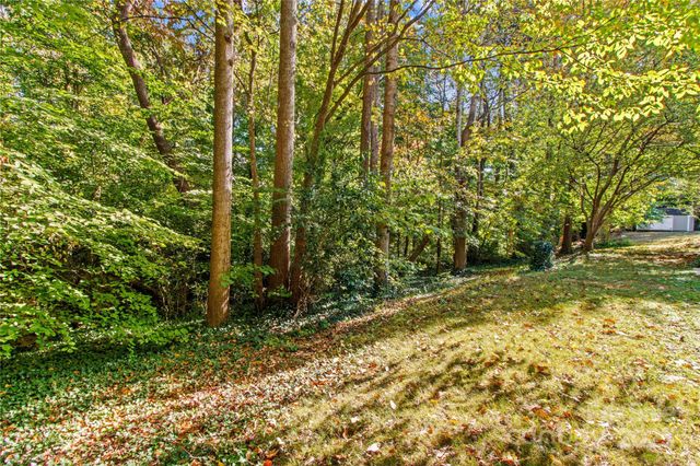 864 Hunter Drive, Mooresville, NC 28115