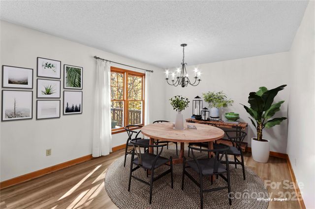 864 Hunter Drive, Mooresville, NC 28115