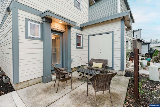 3937 Cousteau Dr SE, Salem, OR 97302