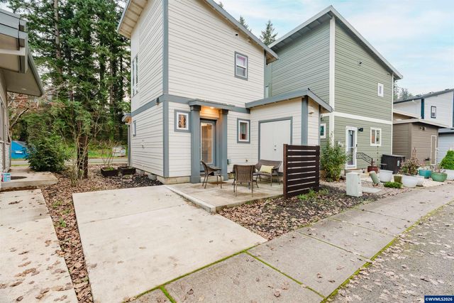 3937 Cousteau Dr SE, Salem, OR 97302