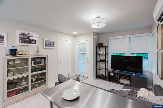3937 Cousteau Dr SE, Salem, OR 97302