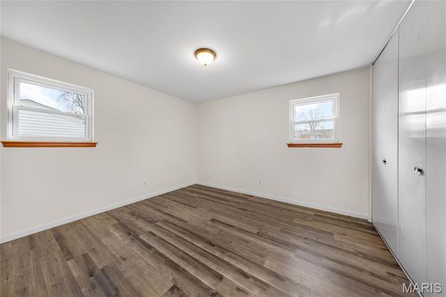 1890 Caposele Lane, Hazelwood, MO 63042