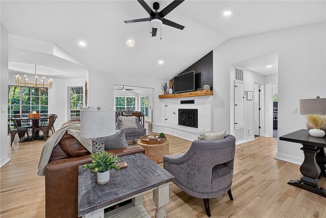 5 Dunvegan Lane, Bella Vista, AR 72715
