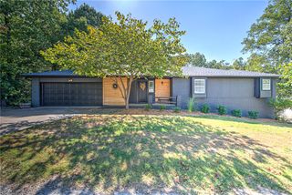 5 Dunvegan Lane, Bella Vista, AR 72715