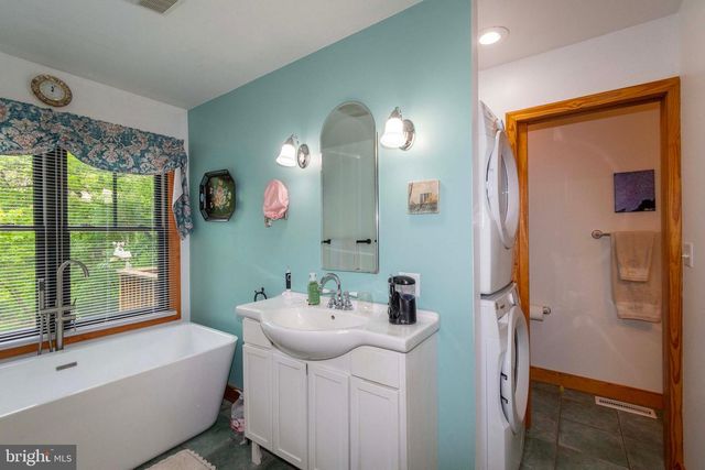 5060 RIDGEVIEW RD, Reva, VA 22735