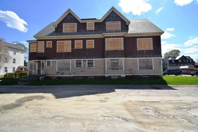 139 Vernon Street, Worcester, MA 01610