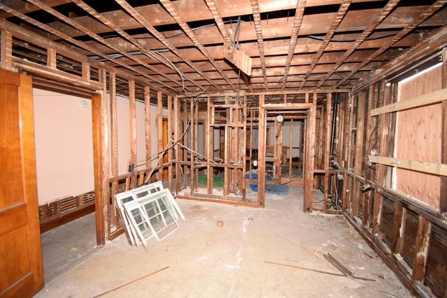 139 Vernon Street, Worcester, MA 01610
