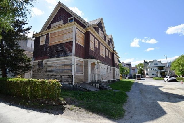 139 Vernon Street, Worcester, MA 01610