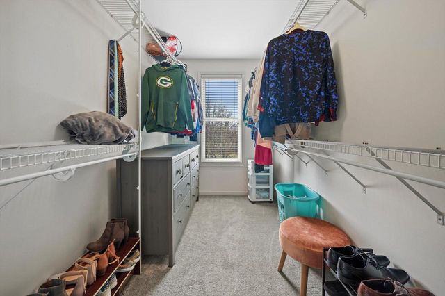 220 E Reservoir AVENUE, Milwaukee, WI 53212