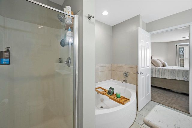 220 E Reservoir AVENUE, Milwaukee, WI 53212