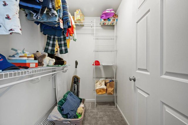 220 E Reservoir AVENUE, Milwaukee, WI 53212