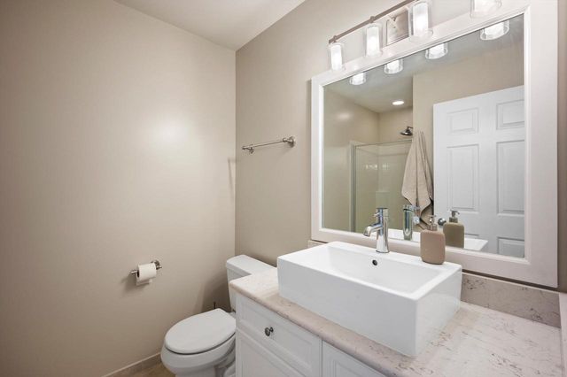 220 E Reservoir AVENUE, Milwaukee, WI 53212